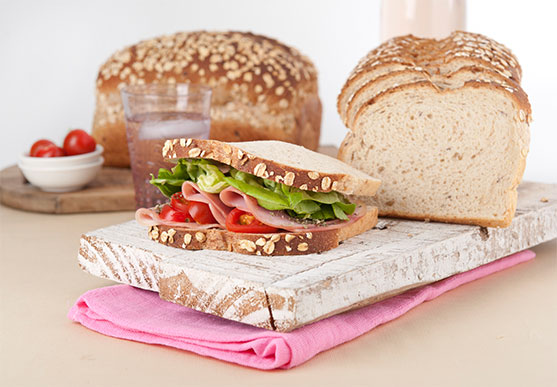 Sándwich Oroweat de Jamón, Tomate y Lechuga